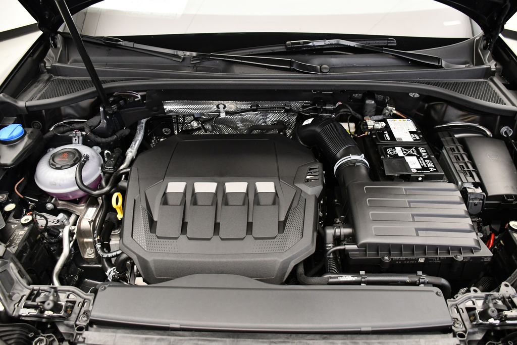 Thumbnail: 2025 Audi Q3 - 12