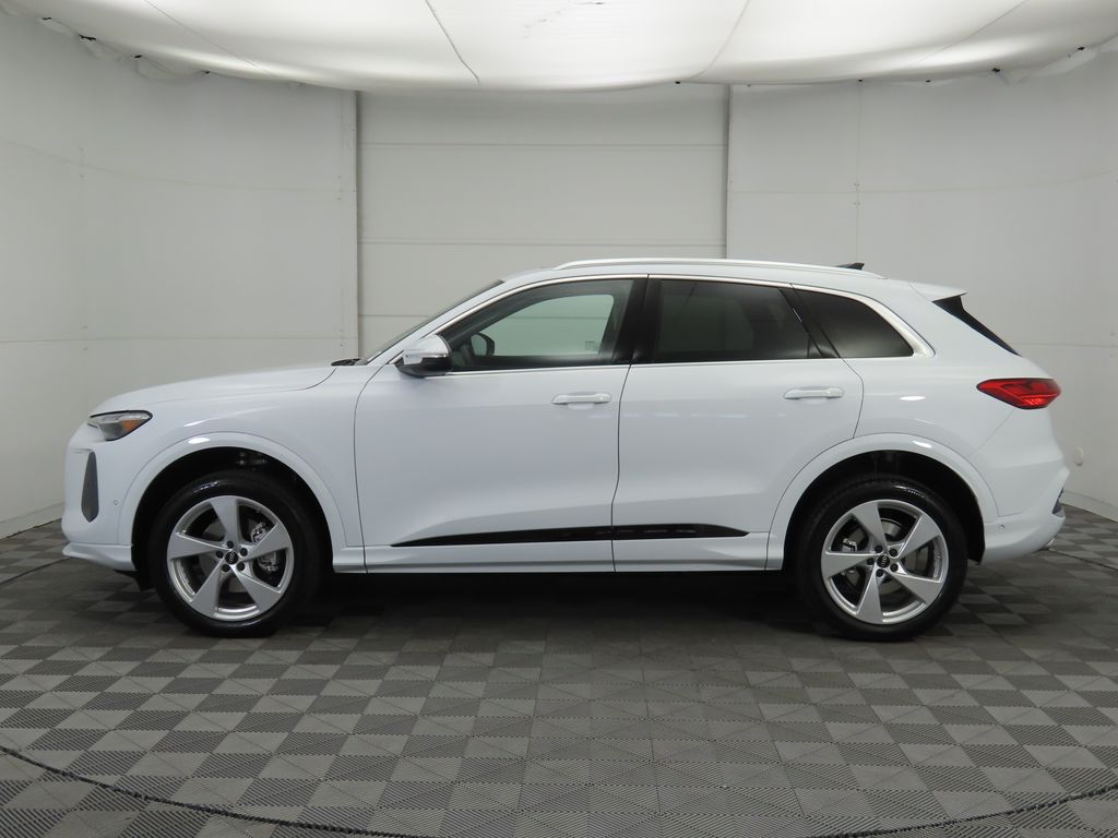 Thumbnail: 2025 Audi Q5 - 8