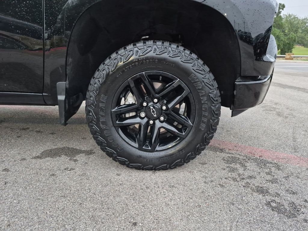 Used Car 2024 Chevrolet Silverado 1500  Lt Trail Boss For Sale Under $50,000 In Austin, Texas