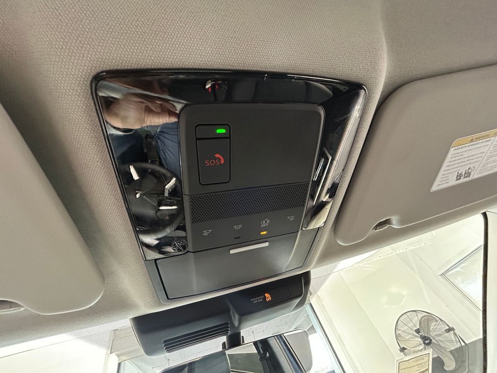 New 2026 Cosmic Blue Metallic Mitsubishi SE image 33