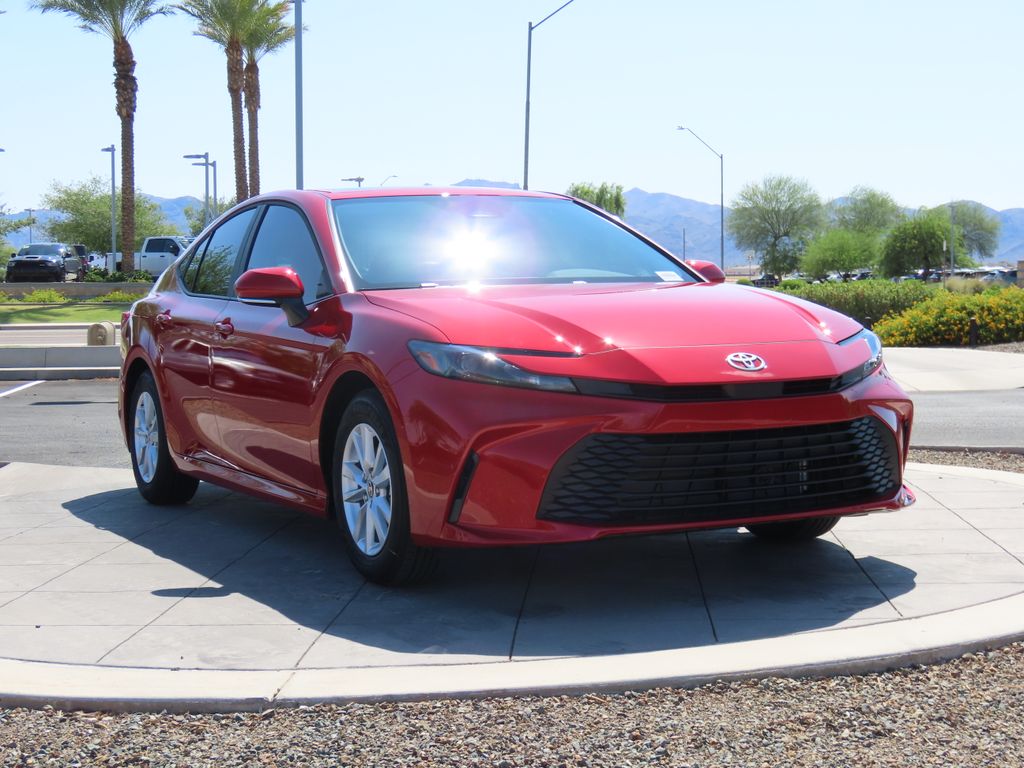 2025 Toyota Camry LE 3