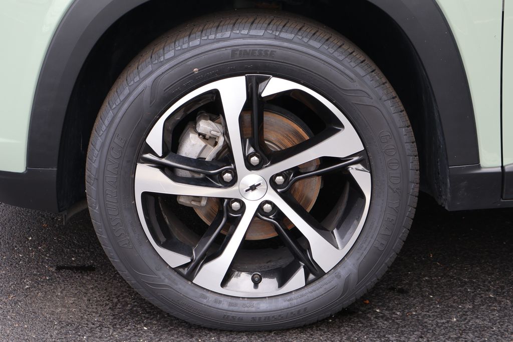 Thumbnail: 2024 Chevrolet Trax - 12