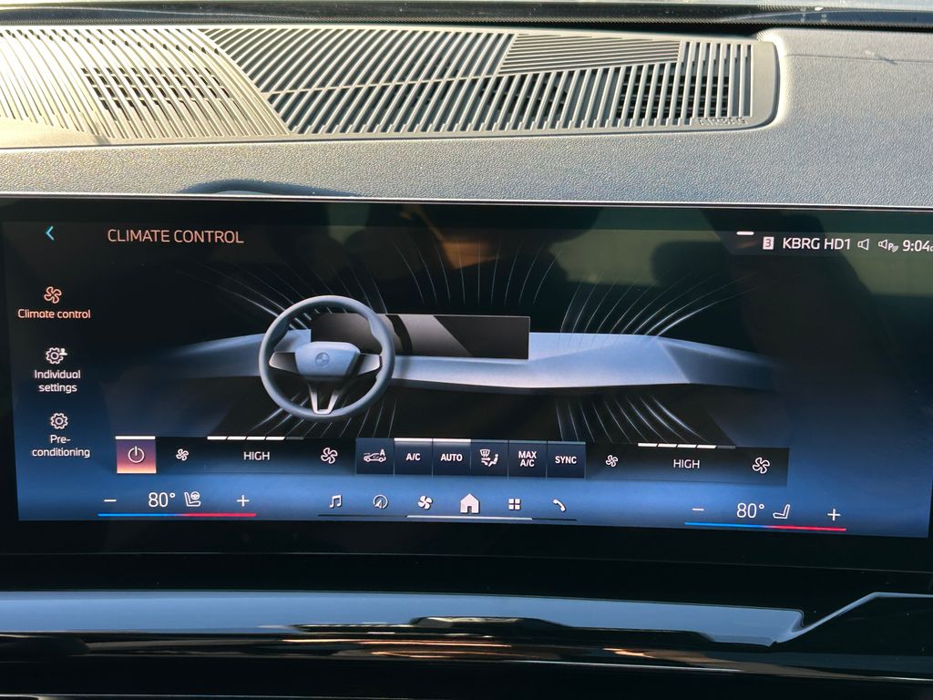 Thumbnail: 2025 BMW 5 Series - 24