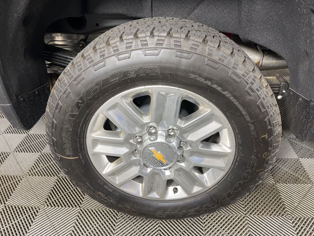2025 Chevrolet Silverado 2500 High Country 14
