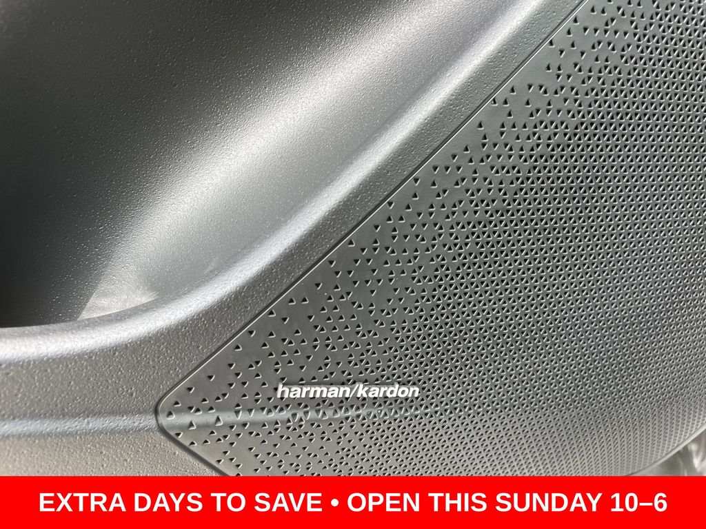 new 2025 Kia Niro car, priced at $27,646