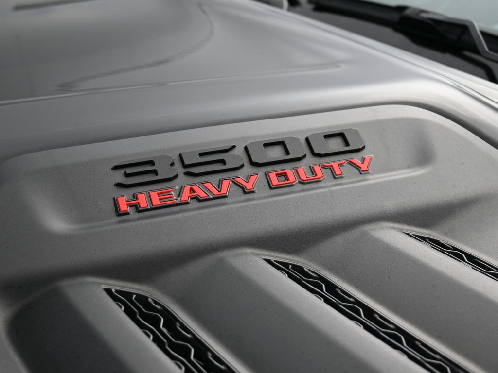 Used 2024 Diamond Black Crystal Pearlcoat Ram Laramie image 39