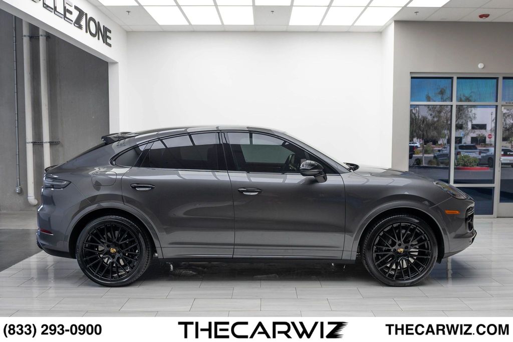 2023 Porsche Cayenne Coup Turbo - Photo 20