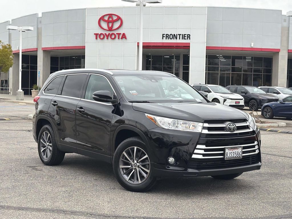 2019 Toyota Highlander XLE FWD