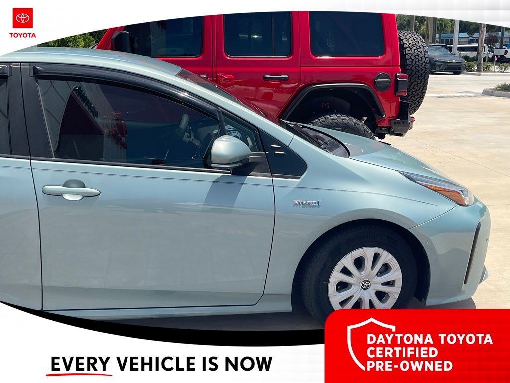 2021 Toyota Prius LE - Photo 6