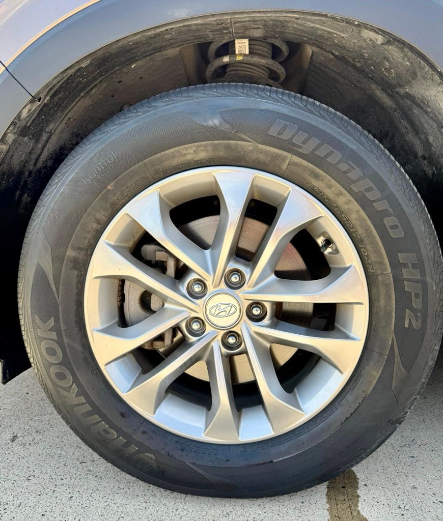 2020 Hyundai Santa Fe SE 9