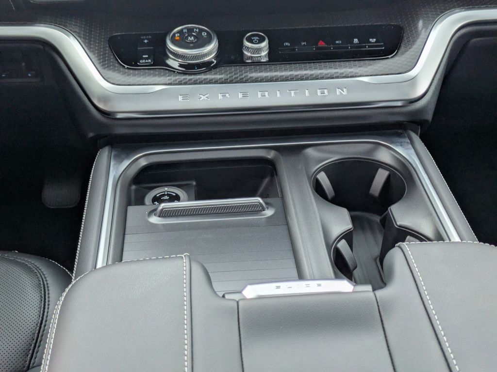 2027 Ford Expedition 