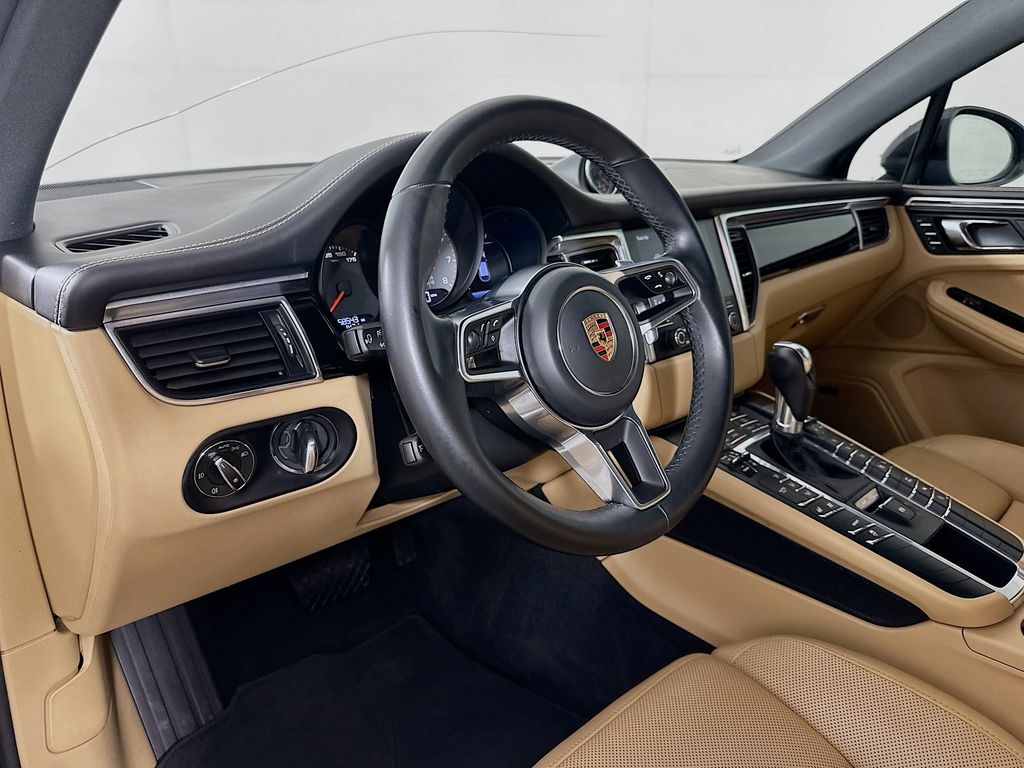 Thumbnail: 2018 Porsche Macan - 9