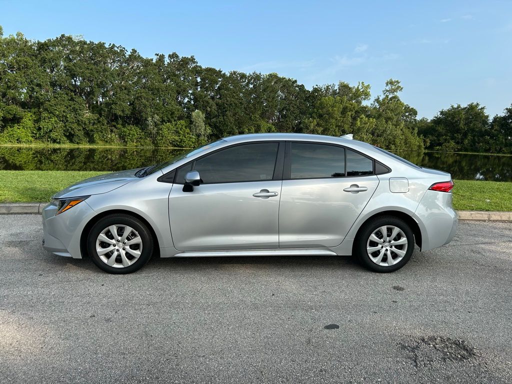 2024 Toyota Corolla LE 2