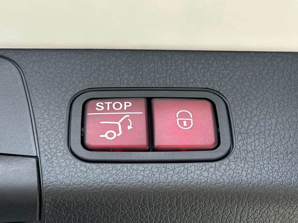 2021 Mercedes-Benz GLB 250 17