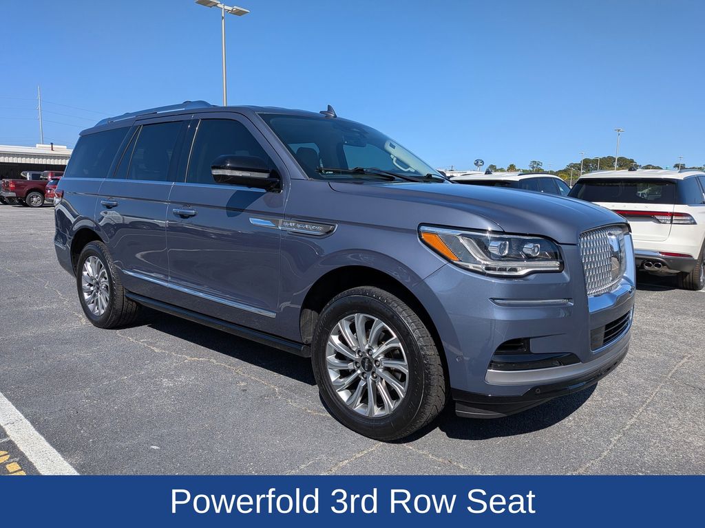 2022 Lincoln Navigator Standard