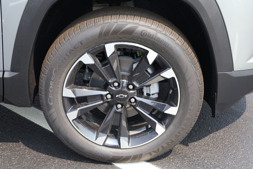 Thumbnail: 2026 Chevrolet Equinox - 11