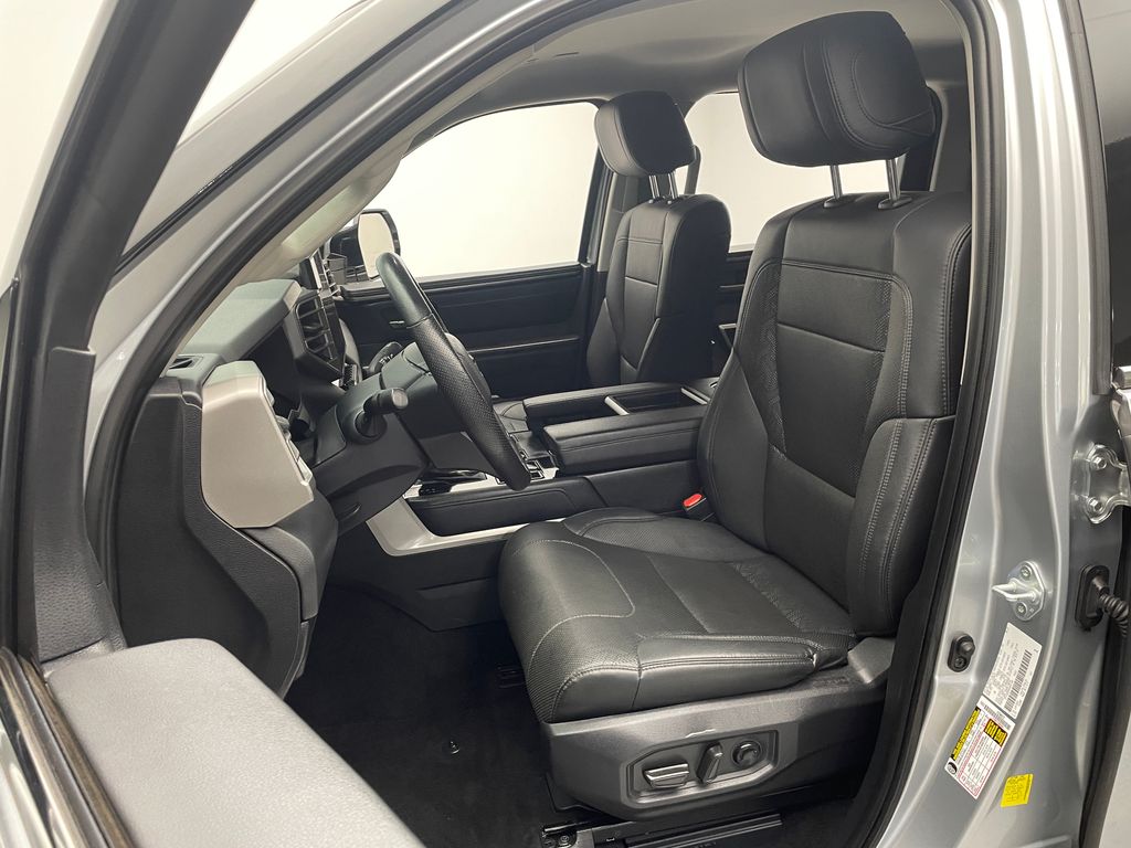 Thumbnail: 2022 Toyota Tundra - 14