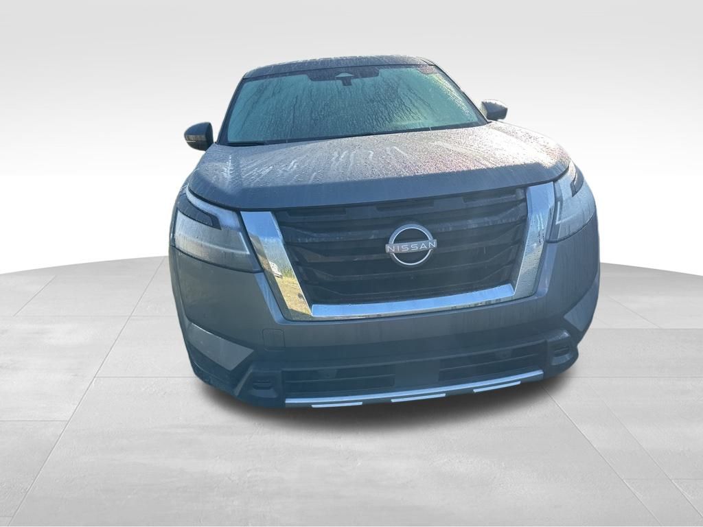 2024 Gun Metallic Nissan Pathfinder Platinum 4X4 SUV