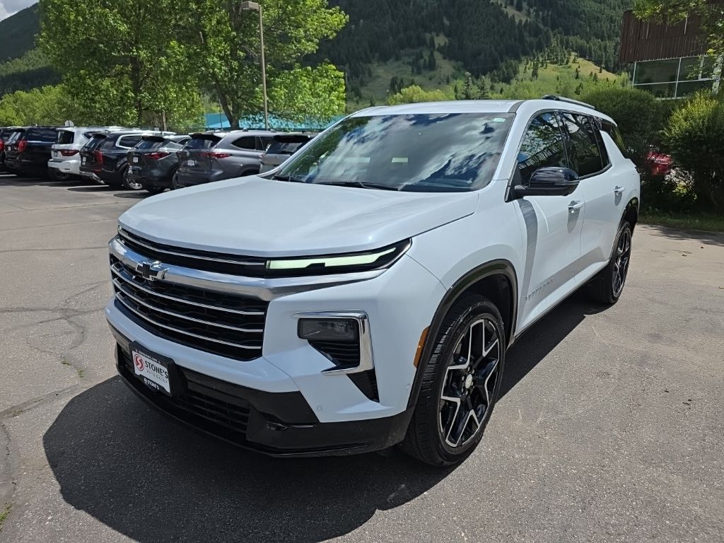 Polar White Tricoat 2026 Chevrolet Traverse SUV / Crossover Four-Wheel Drive 8-Speed Automatic