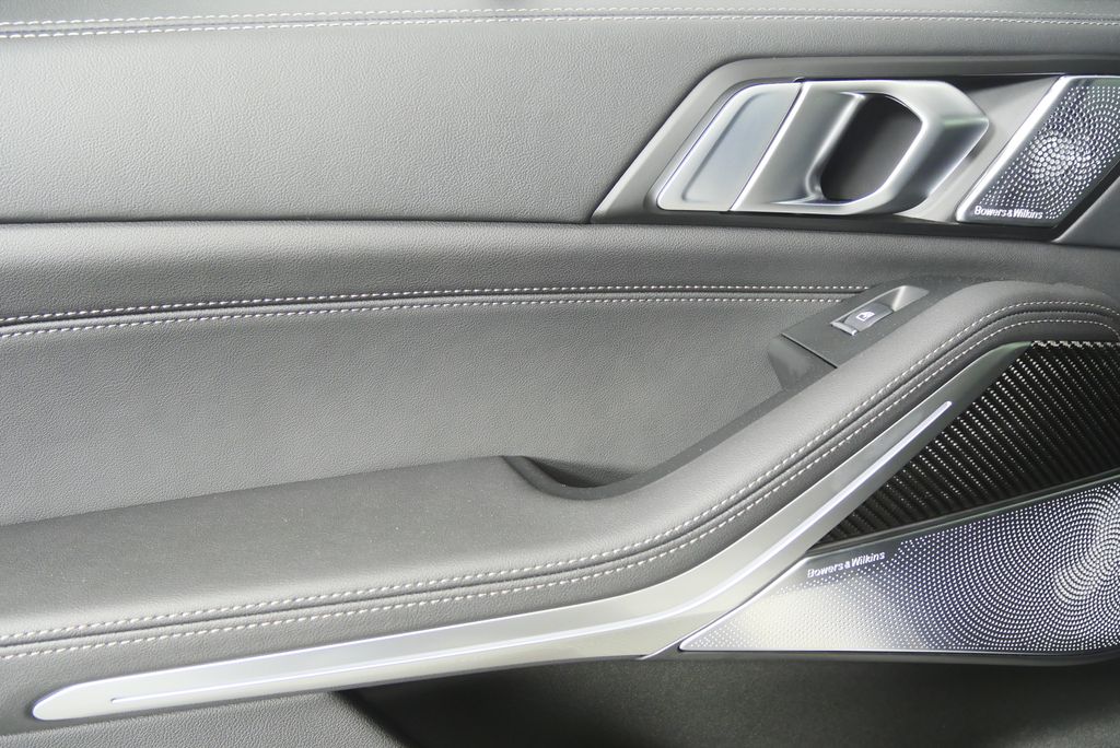 Thumbnail: 2026 BMW X5 - 14