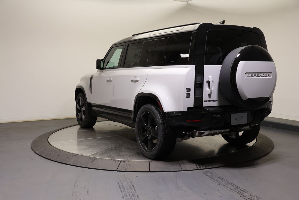 Thumbnail: 2026 Land Rover Defender - 3
