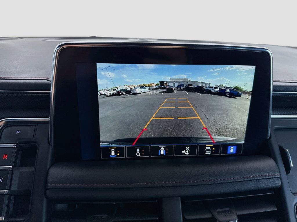 Thumbnail: 2022 Chevrolet Tahoe - 15