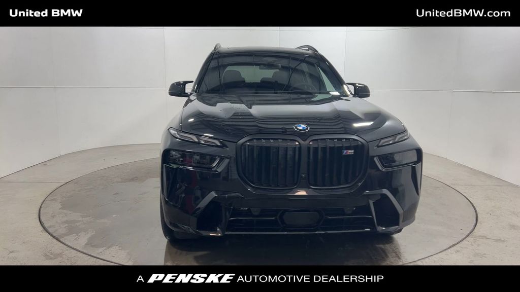 2025 BMW X7 M60i 3