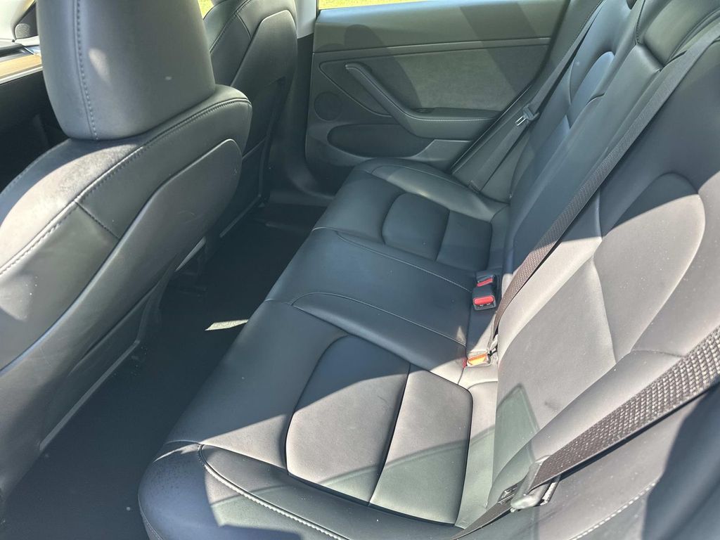 Thumbnail: 2023 Tesla Model 3 - 15