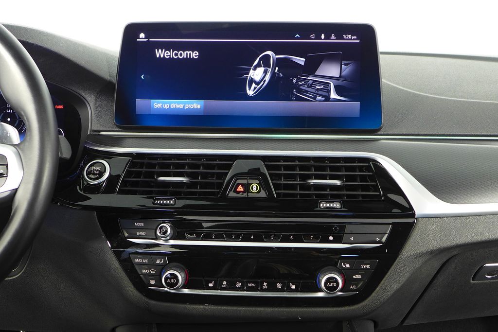 Thumbnail: 2023 BMW 5 Series - 26