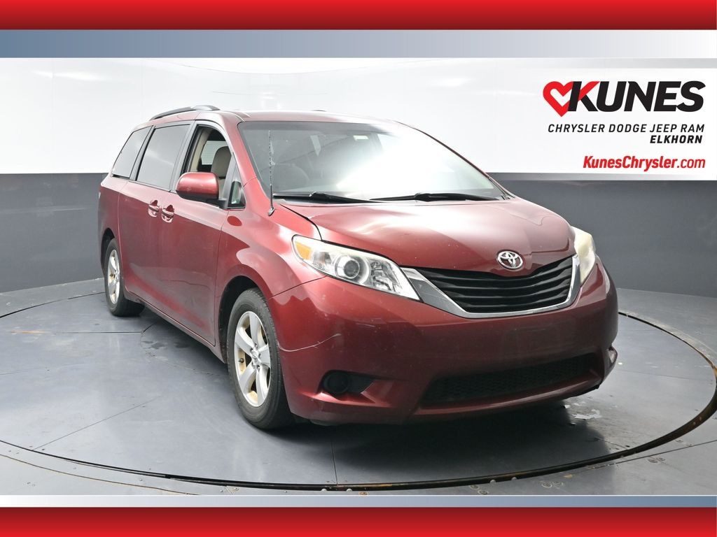 2013 Toyota Sienna LE