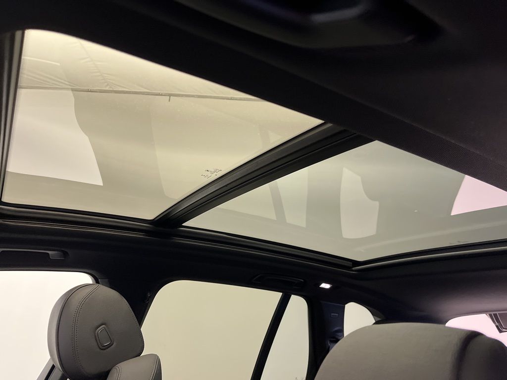 Thumbnail: 2021 BMW X5 - 21