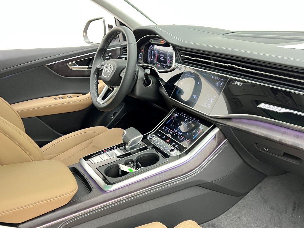 Thumbnail: 2025 Audi Q8 - 14