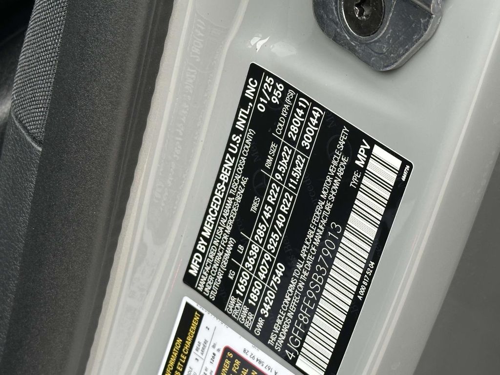 2025 Mercedes-Benz GLS 580 25