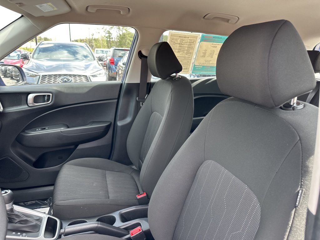 2022 Intense Blue Hyundai Venue SE FWD SUV