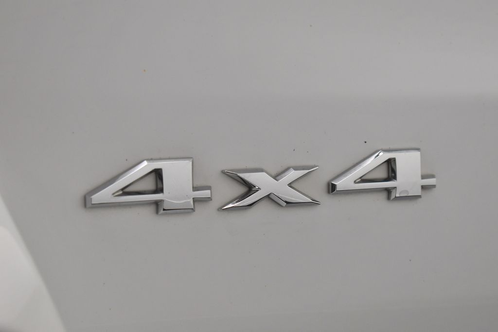 Thumbnail: 2022 Jeep Grand Cherokee - 9