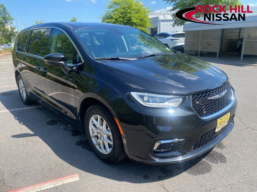 2023 Chrysler Pacifica Touring L FWD