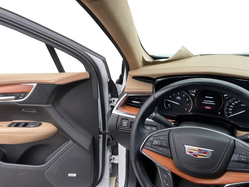 2019 Cadillac XT5 Platinum 12