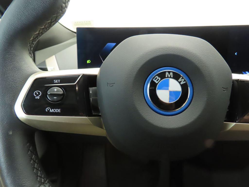 Thumbnail: 2024 BMW iX - 11