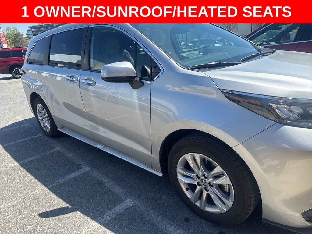 White (Wind Chill Pearl) 2025 Toyota Sienna XLE 7-Passenger AWD Minivan All-Wheel Drive Continuously Variable Transmission