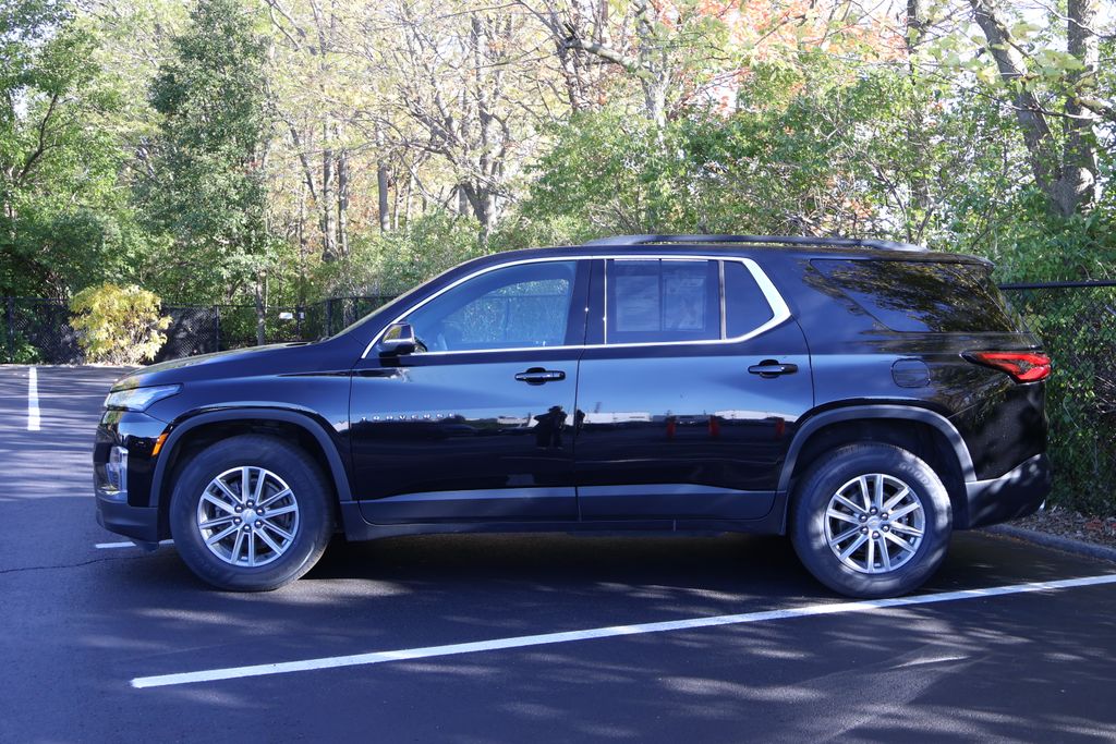 Thumbnail: 2023 Chevrolet Traverse - 4