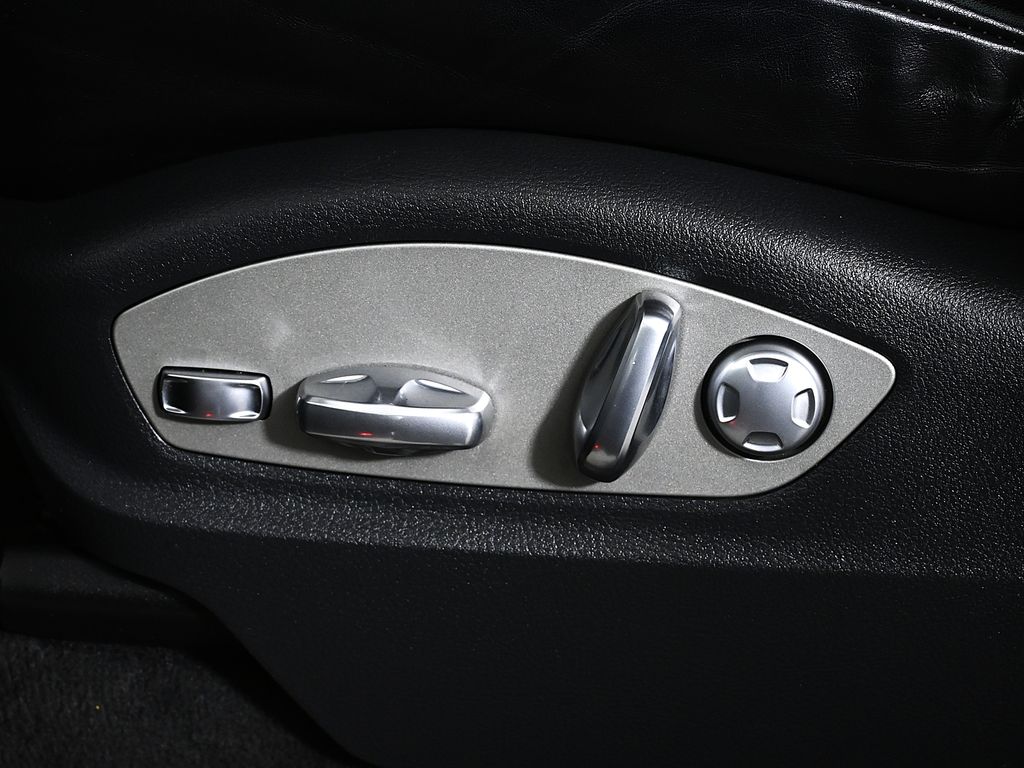 Thumbnail: 2017 Porsche Cayenne - 31