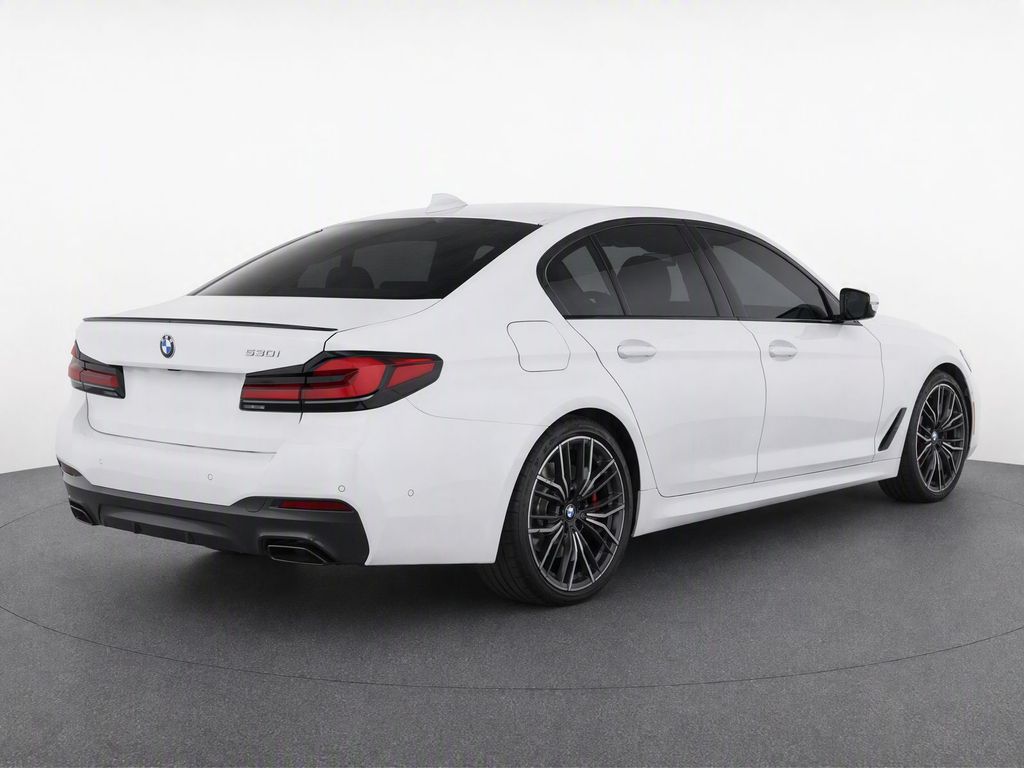 Thumbnail: 2023 BMW 5 Series - 3
