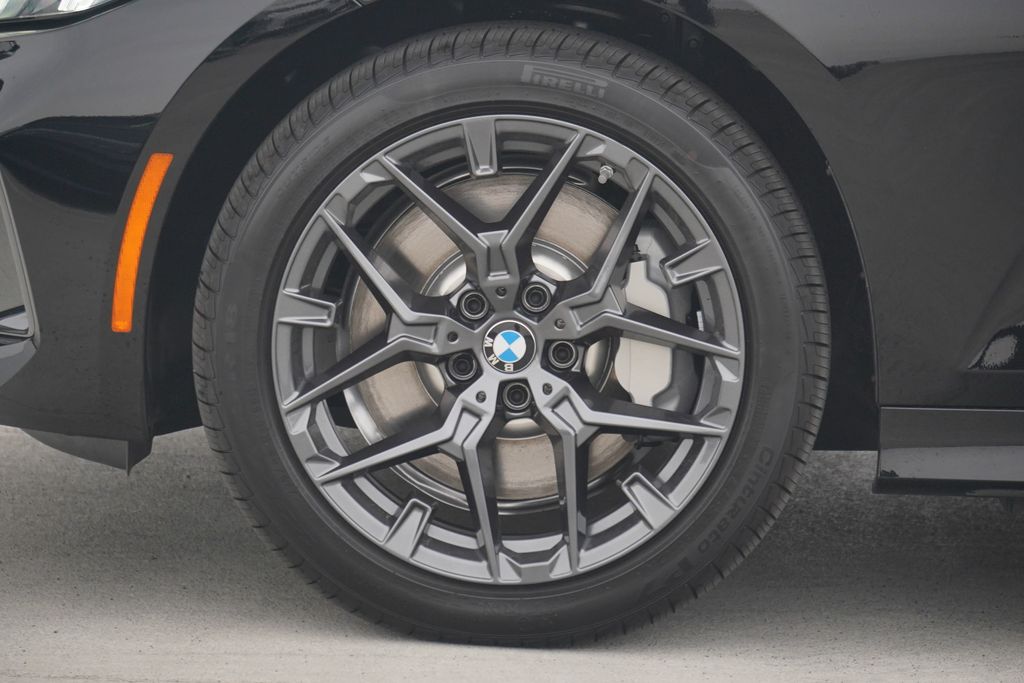 Thumbnail: 2026 BMW 3 Series - 5