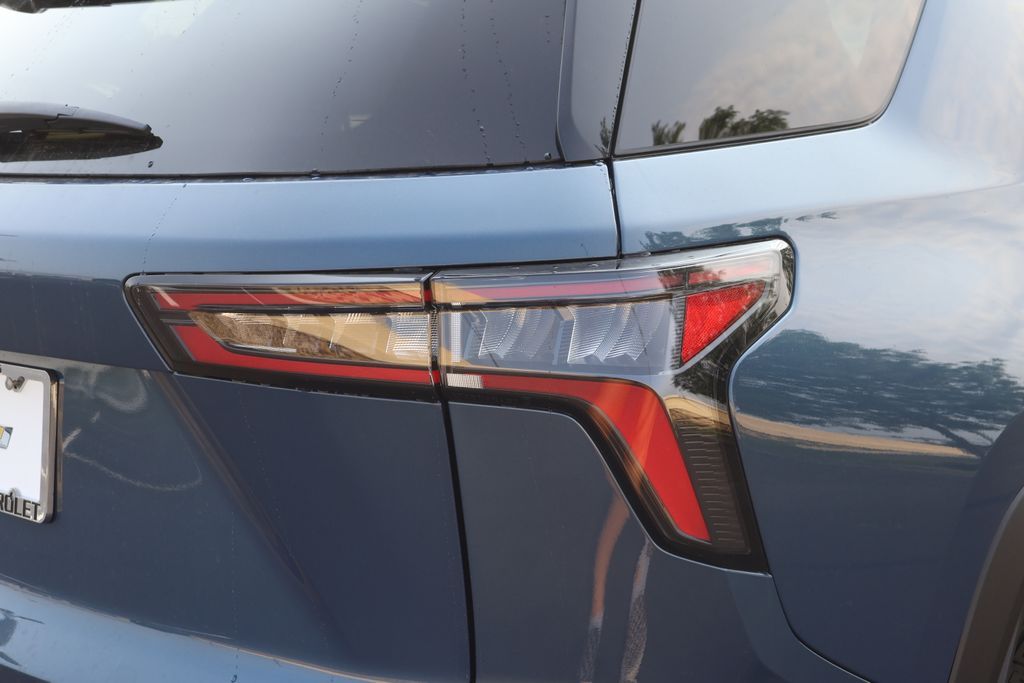 Thumbnail: 2027 Chevrolet Equinox - 7