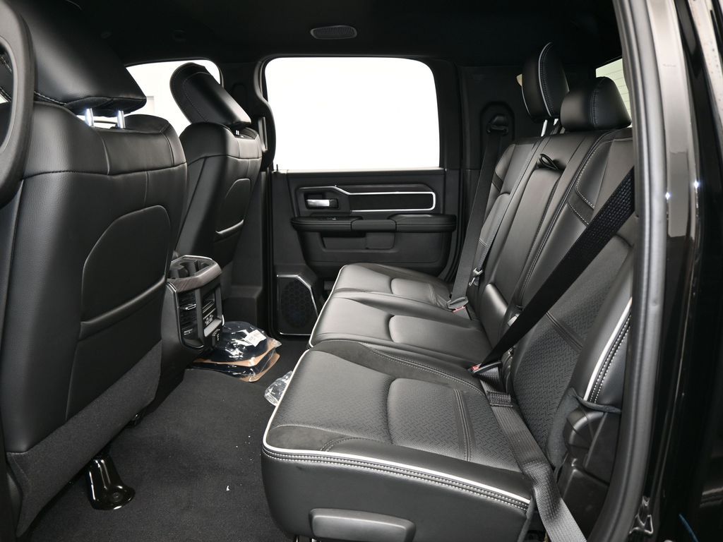 New 2026 Diamond Black Crystal Pearlcoat Ram Laramie image 32