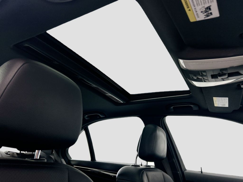 Thumbnail: 2013 Mercedes-Benz C-Class - 17