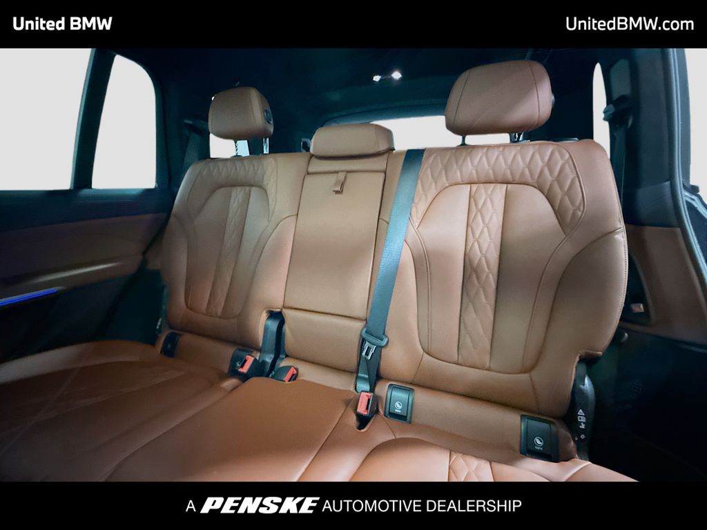 Thumbnail: 2025 BMW X7 - 13