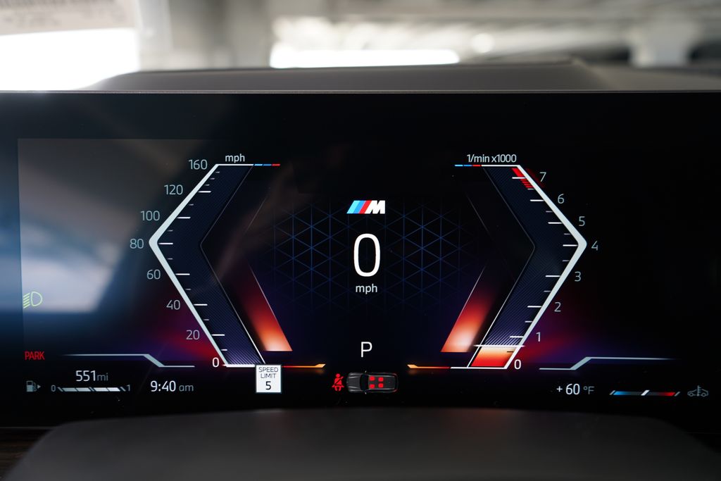 Thumbnail: 2026 BMW X7 - 16