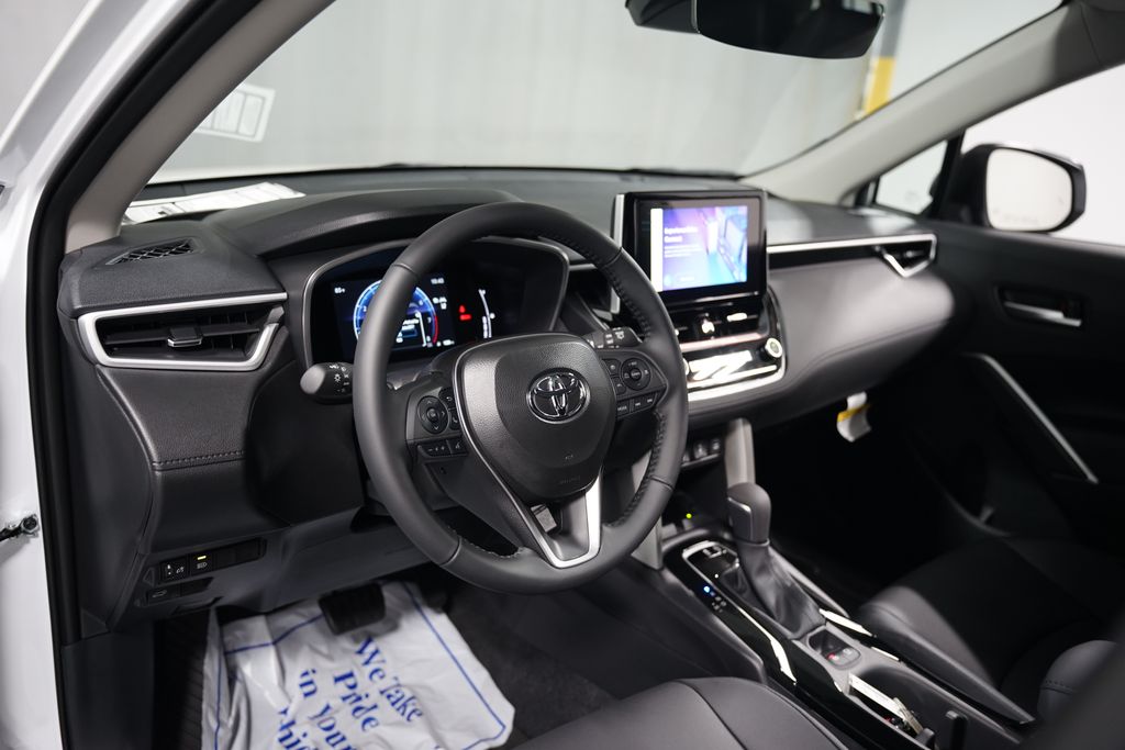 Thumbnail: 2025 Toyota Corolla Cross - 11