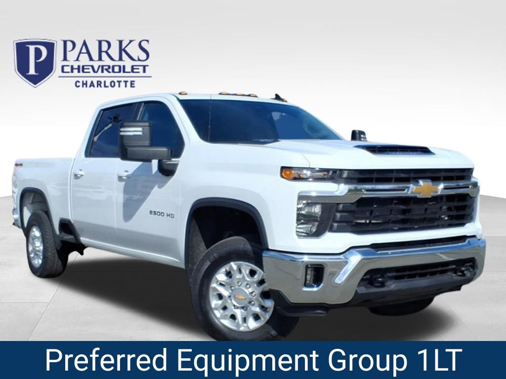 Summit White 2025 Chevrolet Silverado 2500HD LT Crew Cab 4WD Pickup Truck Four-Wheel Drive Automatic